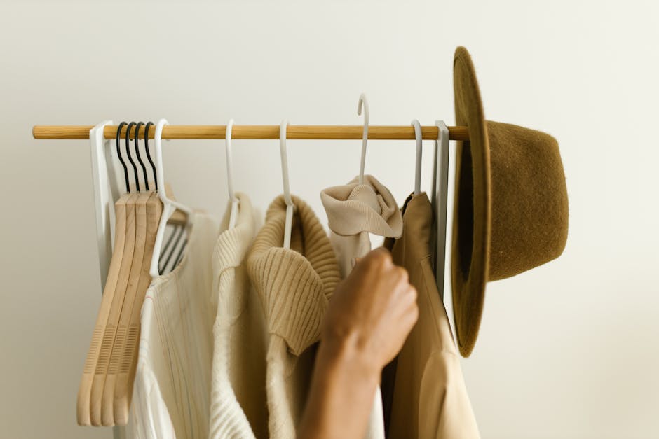 neutral color clothing capsule wardrobe pieces