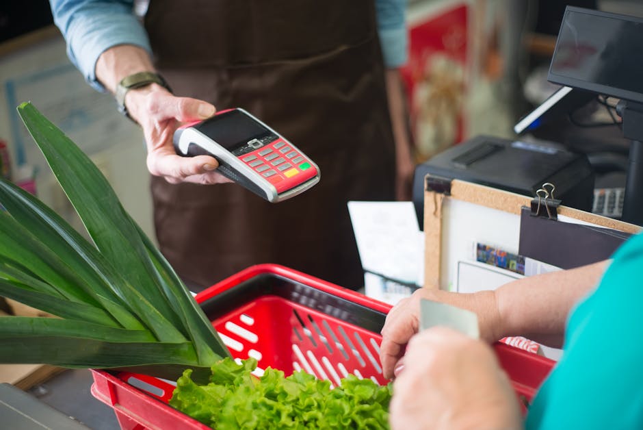 Spanish supermarket checkout with card payment